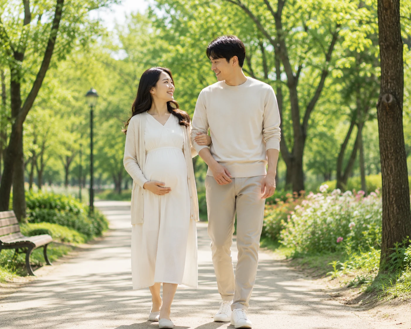 임신 중 태아보험 가입시기를 알아보는 예비부부